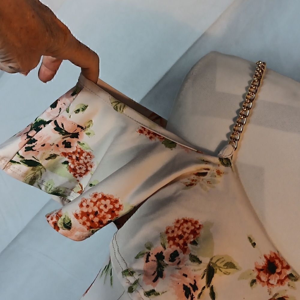 First Love Cold Shoulder Chain Straps Floral Top - Picture 2 of 6